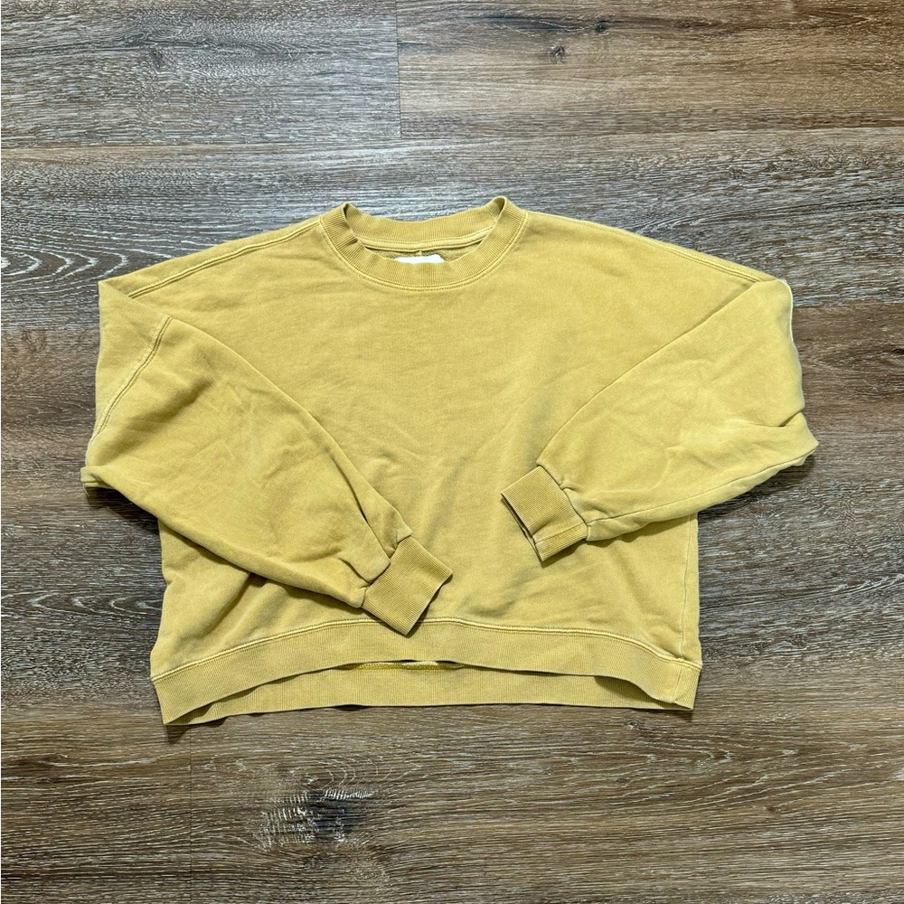 Vintage wash yellow crewneck
